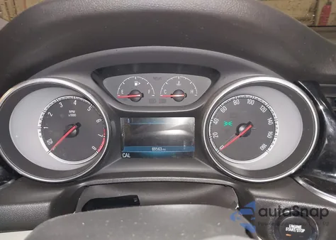 2018 Buick Regal Sportback Essence из США, поврежденный, VIN W04GP6SX8J1102448